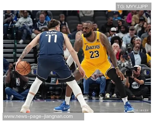 里夫斯与东契奇同场表现惊艳场均得分与助攻数据对比分析 里夫斯与东契奇同场表现惊艳场均得分与助攻数据对比分析