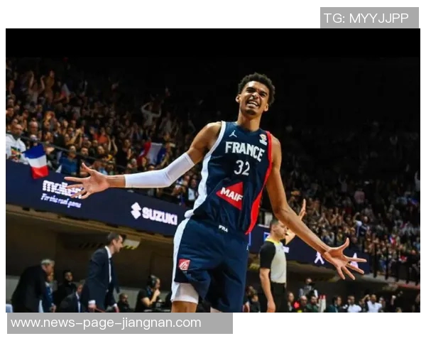 博班自曝身高2米24却仍需仰望文班亚马名记透露其身高接近2米31 博班自曝身高2米24却仍需仰望文班亚马名记透露其身高接近2米31