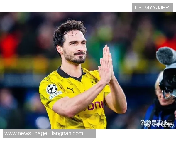 胡梅尔斯盛赞施洛特贝克称其为顶级中后卫具备在任何球队踢球的实力